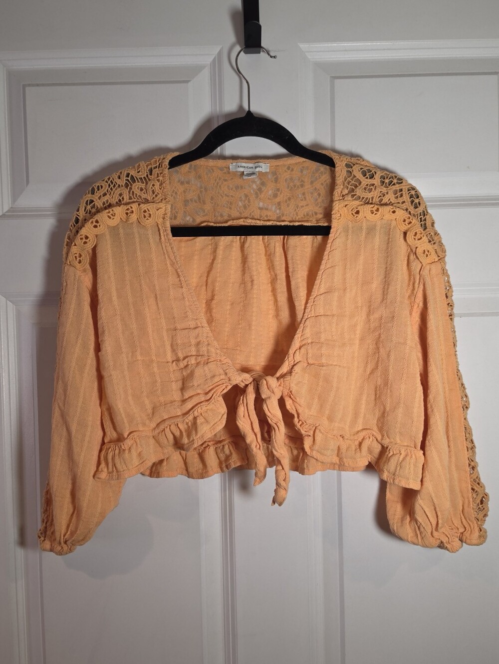 American Eagle Peach 3/4 Sleeve Tie Front Blouse M